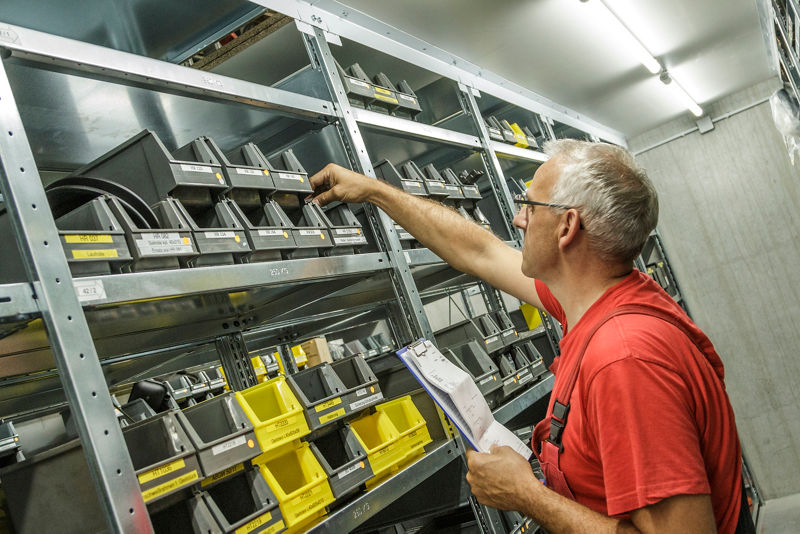 La importancia de los repuestos originales en hidrogrúas